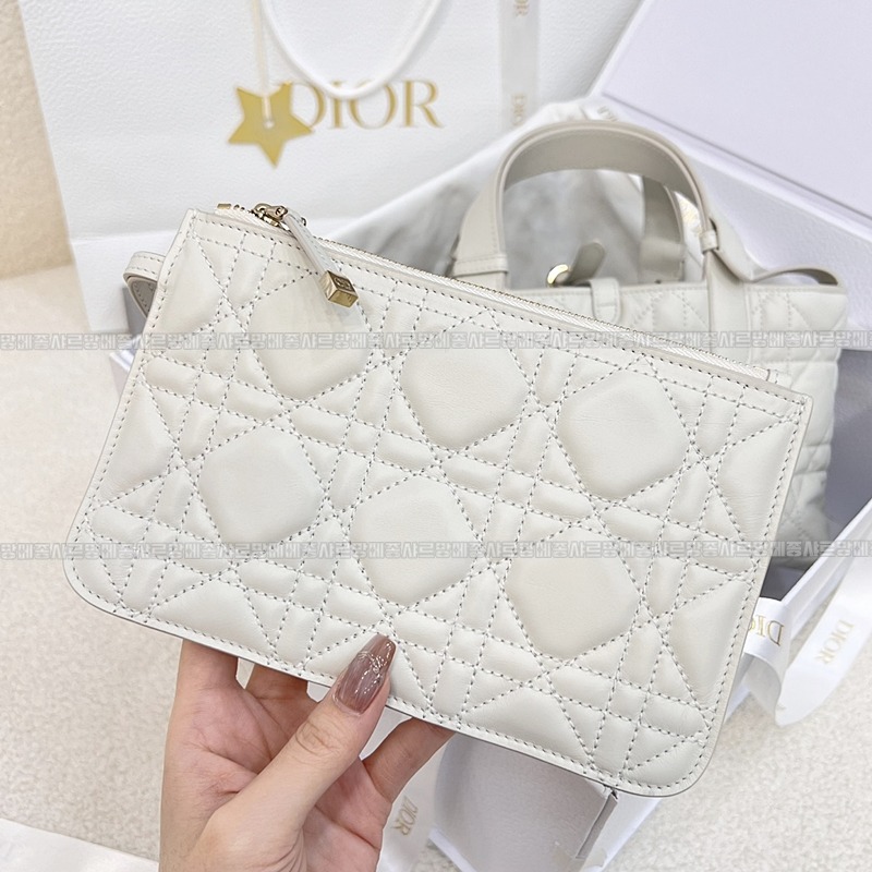 디올뚜주흐토트백스몰  20260329-110156-007루.jpg