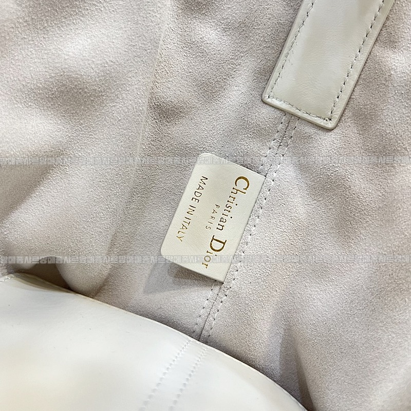 디올뚜주흐토트백스몰  20260329-110157-017루.jpg