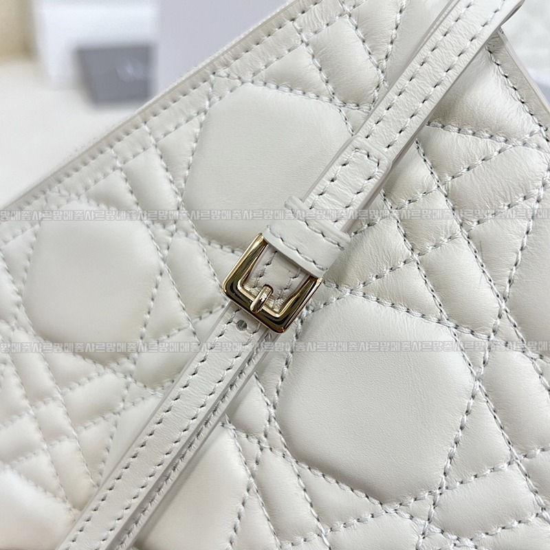 디올뚜주흐토트백스몰  20260329-110158-022루.jpg