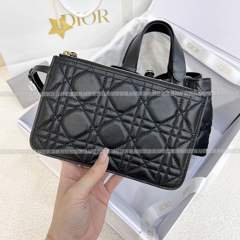 디올뚜주흐토트백스몰  20260329-110606-006루.jpg