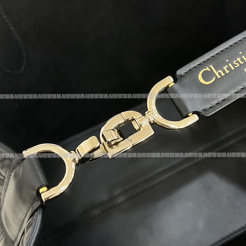 디올뚜주흐토트백스몰  20260329-110606-008루.jpg