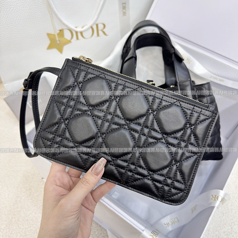 디올뚜주흐토트백스몰  20260329-110607-019루.jpg