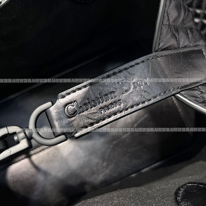 디올뚜주흐토트백스몰  20260329-110943-009루.jpg