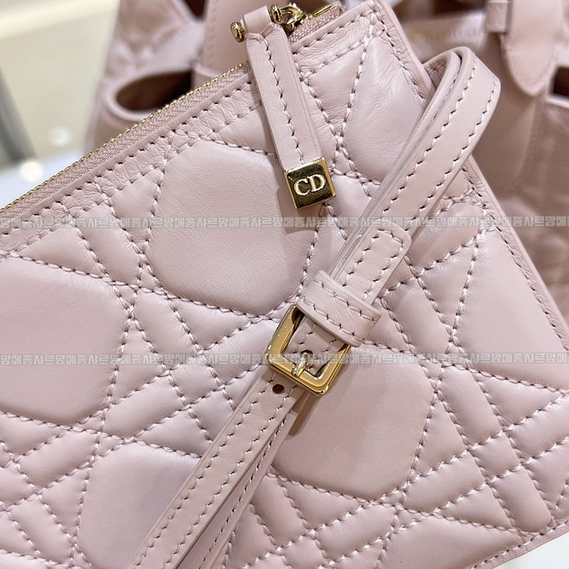 디올뚜주흐토트백스몰  20260329-111149-013루.jpg