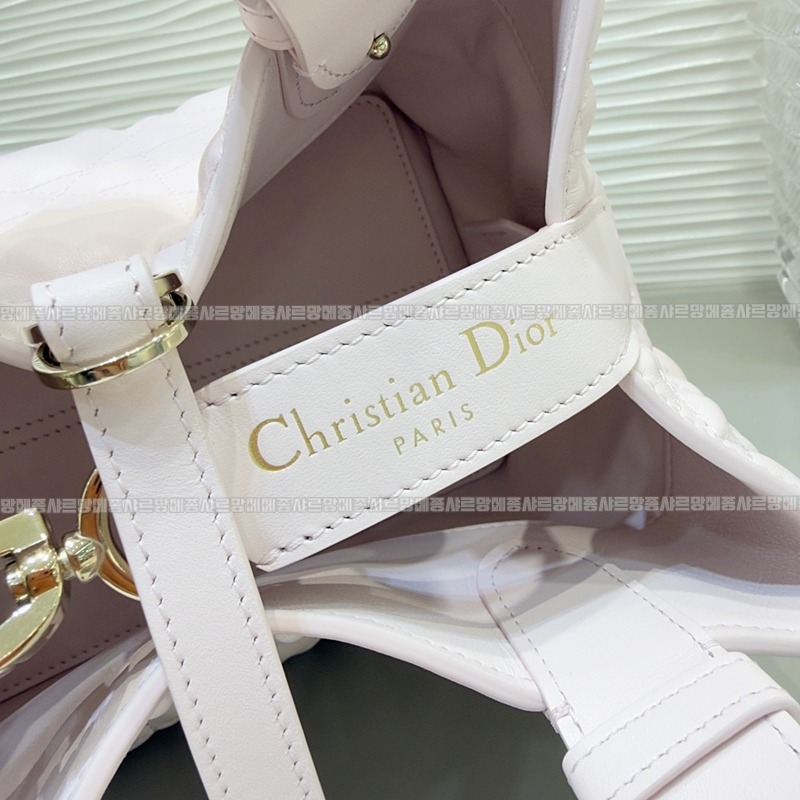 디올뚜주흐토트백스몰  20260329-111409-008루.jpg