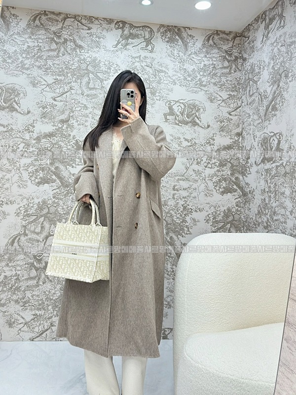 디올북토트백미디움  20260329-113706-022루.jpg