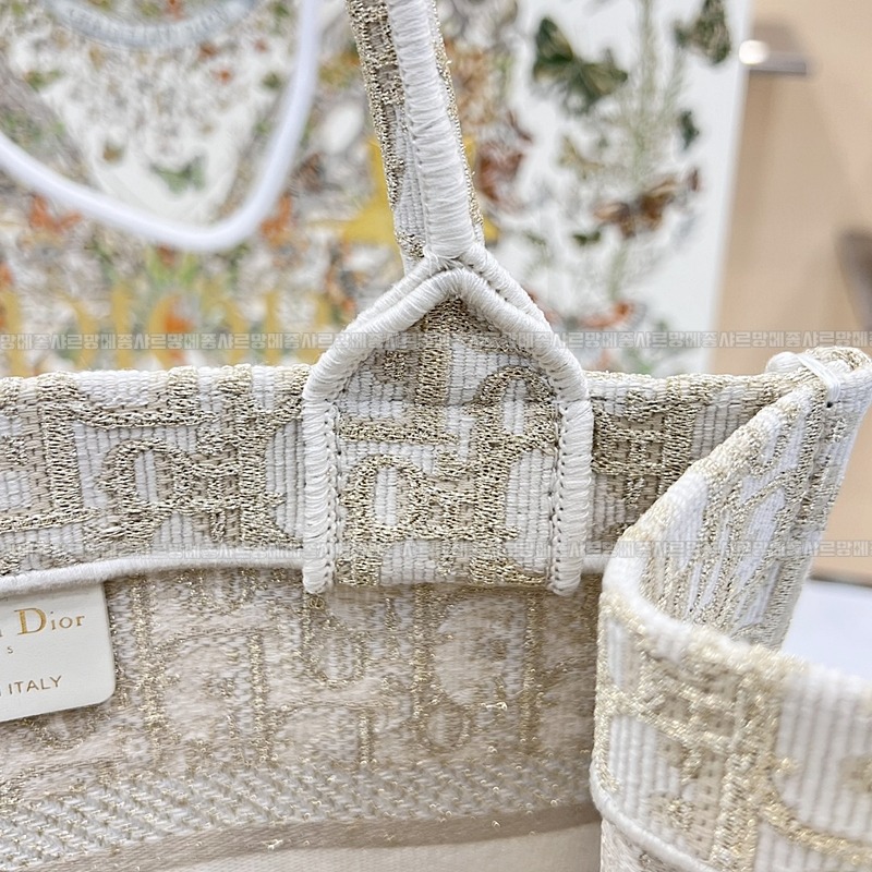 디올북토트백미디움  20260329-113705-015루.jpg