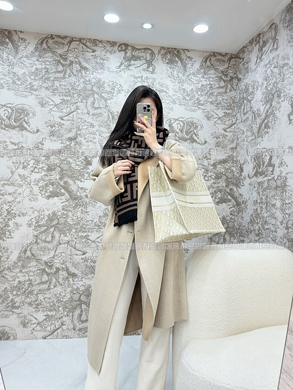 디올북토트백라지  20260329-115718-014루.jpg