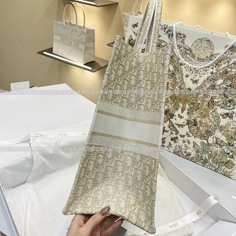 디올북토트백라지  20260329-115716-003루.jpg