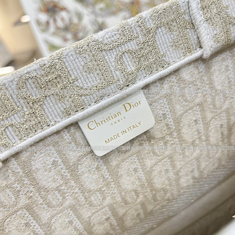 디올북토트백라지  20260329-115717-006루.jpg