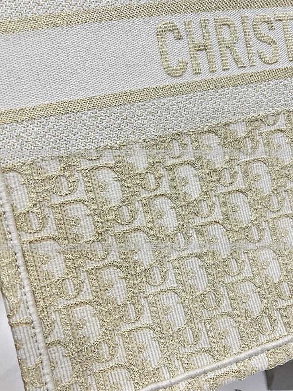 디올북토트백라지  20260329-115717-011루.jpg