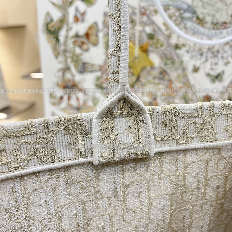 디올북토트백라지  20260329-115718-012루.jpg