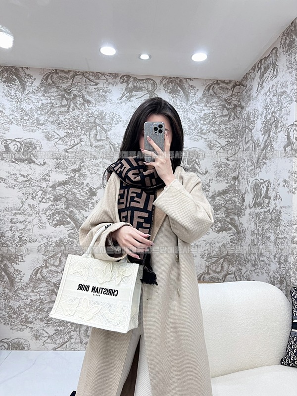 디올북토트백스몰  20260329-131106-021루.jpg