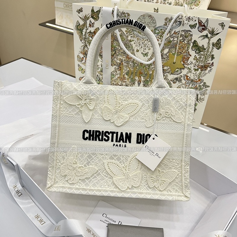 디올북토트백스몰  20260329-131103-001루.jpg