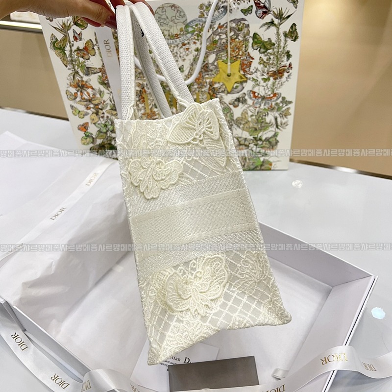 디올북토트백스몰  20260329-131103-003루.jpg