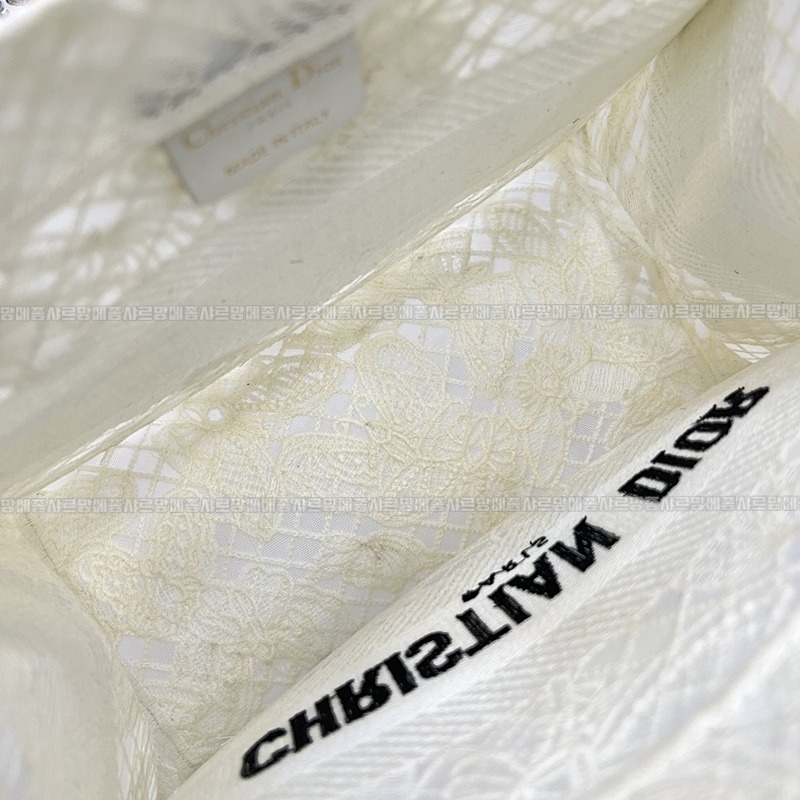 디올북토트백스몰  20260329-131104-009루.jpg