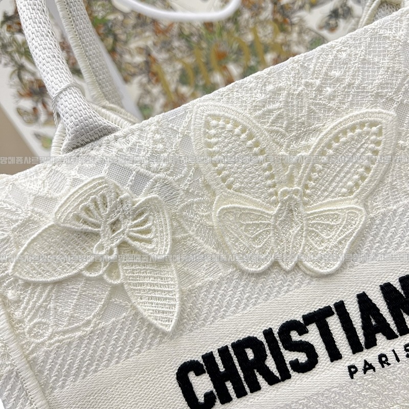 디올북토트백스몰  20260329-131105-013루.jpg