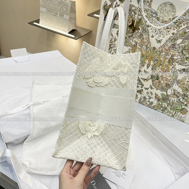 디올북토트백미디움  20260329-133038-003루.jpg