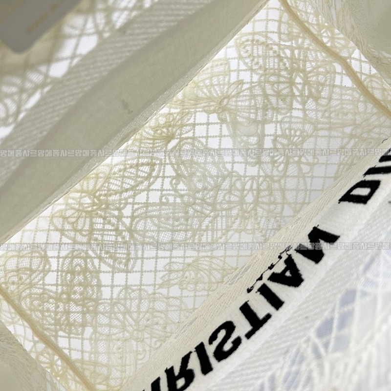 디올북토트백미디움  20260329-133040-017루.jpg