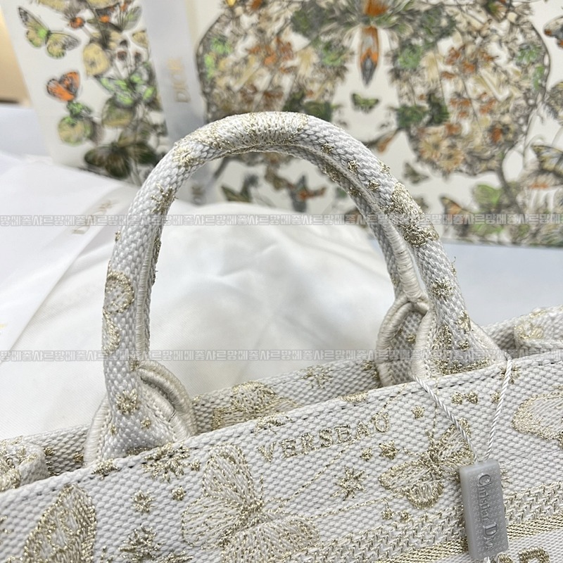 디올북토트백미니  20260329-133727-007루.jpg