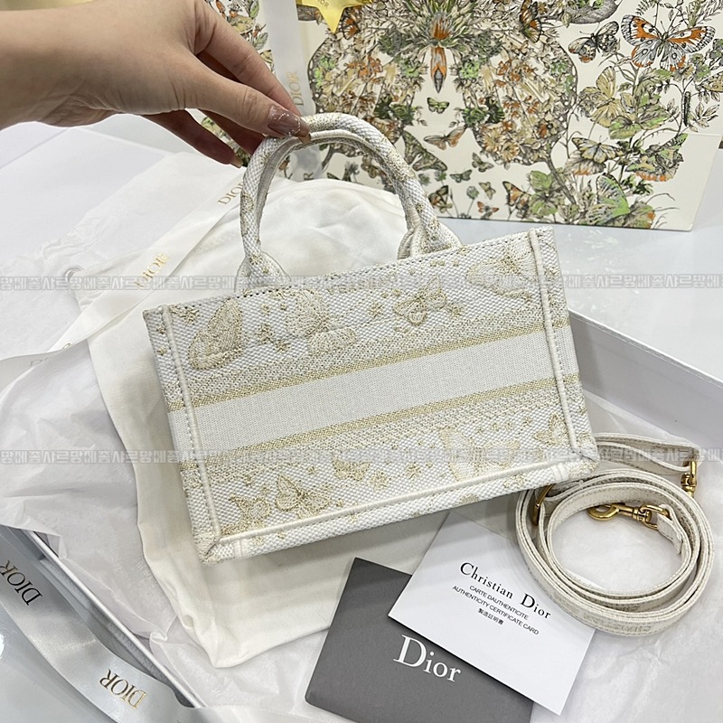 디올북토트백미니  20260329-133726-002루.jpg