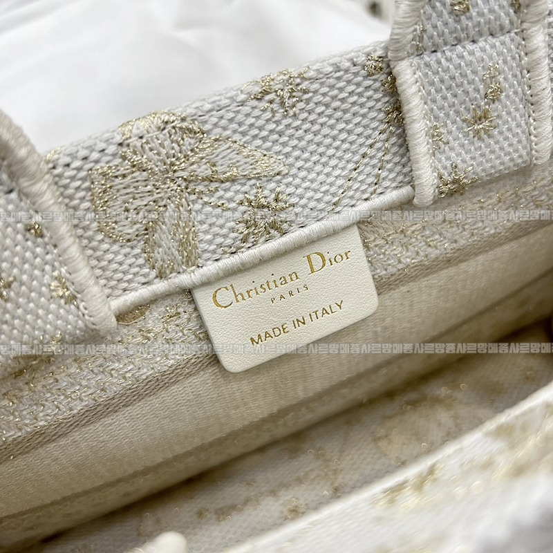 디올북토트백미니  20260329-133727-009루.jpg