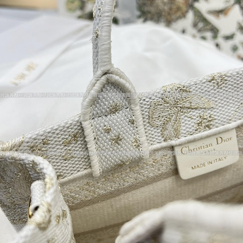 디올북토트백미니  20260329-133728-010루.jpg