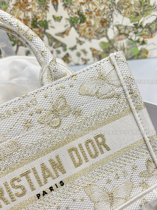 디올북토트백미니  20260329-133728-013루.jpg