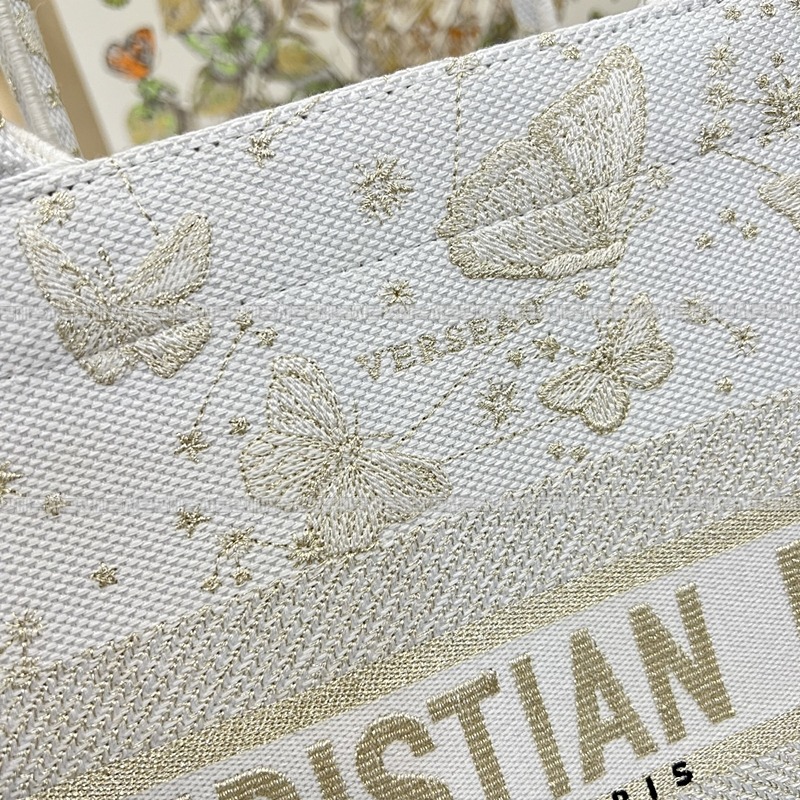 디올북토트백화이트골드미디움 20260330-124226-012루.jpg