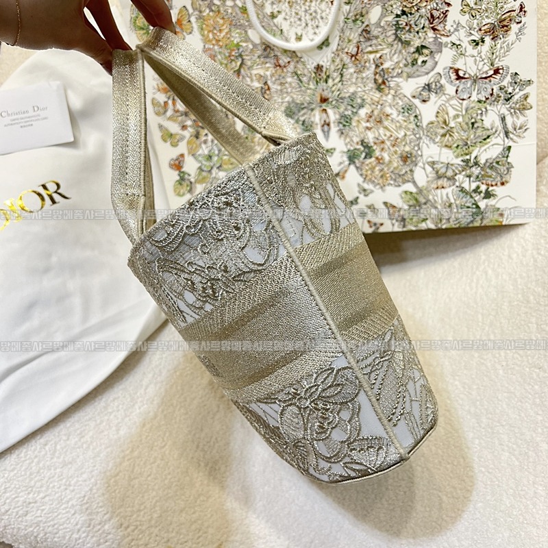 디올바스켓백골드 20260330-162910-wsxc1774887916410_2루.jpg