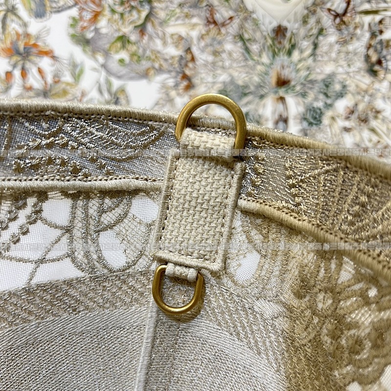 디올바스켓백골드 20260330-162912-wsxc1774887918239_5루.jpg