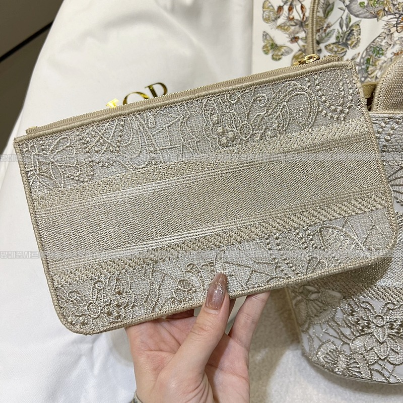 디올바스켓백골드 20260330-162913-wsxc1774887919685_2루.jpg