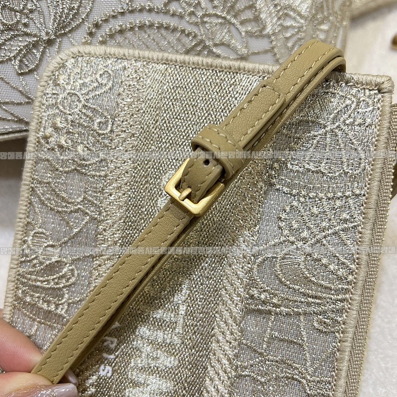 디올바스켓백골드 20260330-162913-wsxc1774887919890_3루.jpg