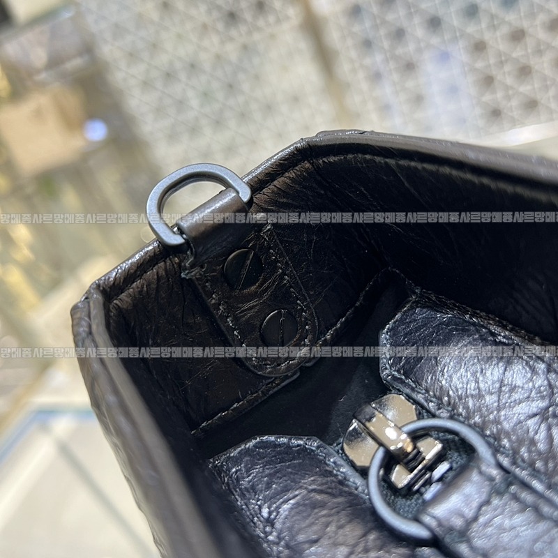 디올레이디디사이어  20260331-144159-011루.jpg