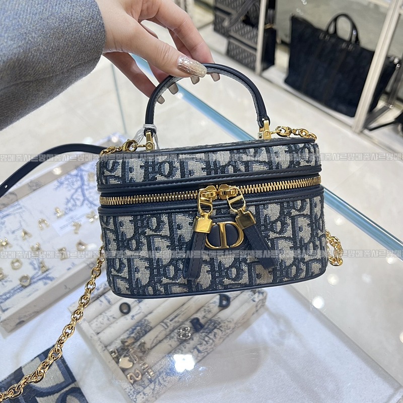 디올30몽테인미니베니티케이스  20260331-145251-001루.jpg