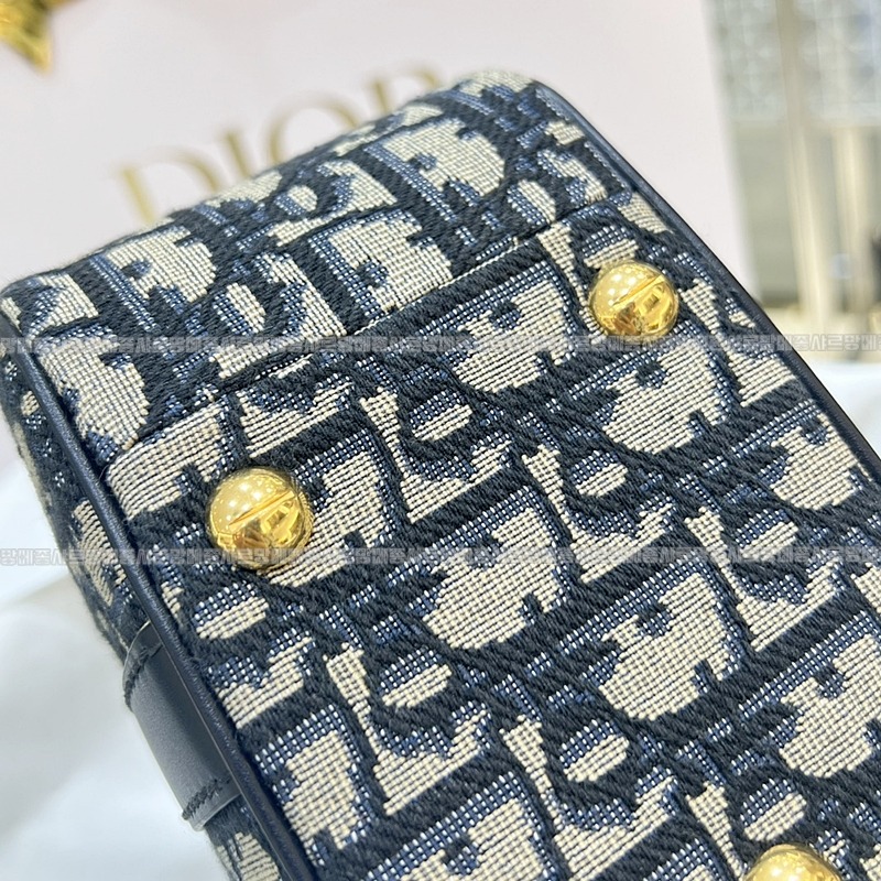 디올DVIBE미디움볼링벡  20260331-151758-010루.jpg