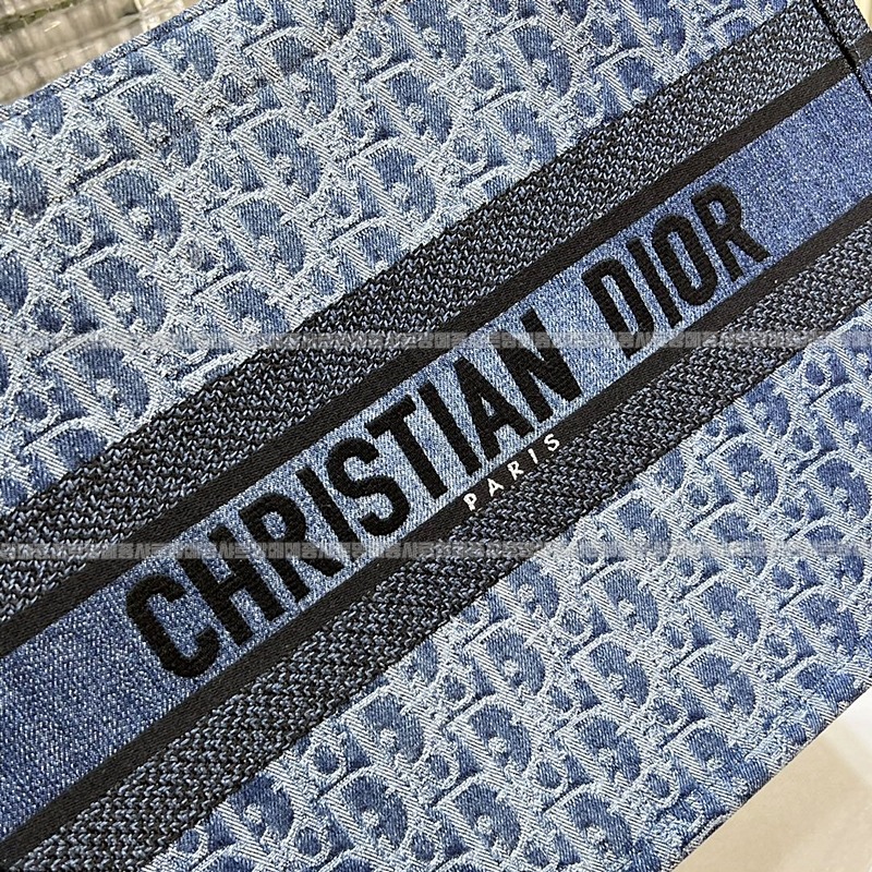 디올북토트백  20260331-160400-008루.jpg