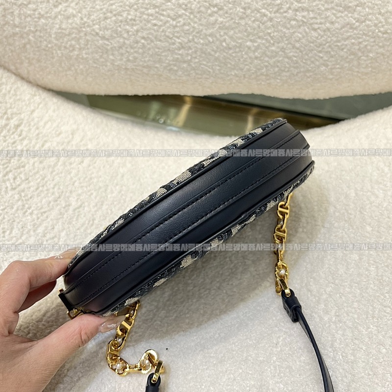 디올스타칼리스토백  20260331-162125-004루.jpg