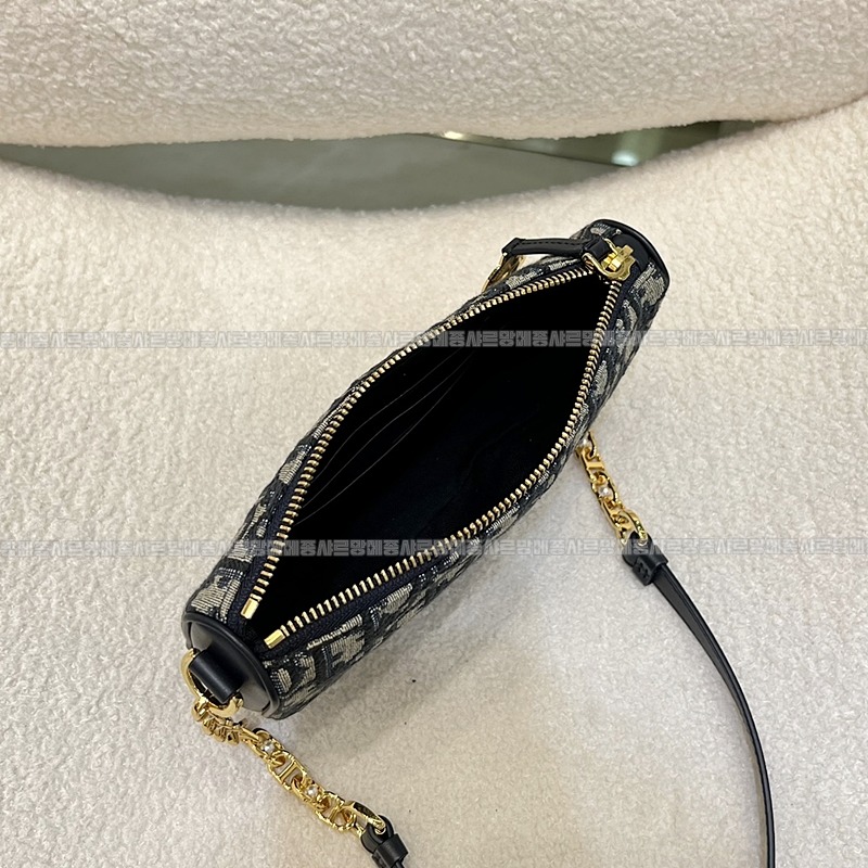 디올스타칼리스토백  20260331-162125-005루.jpg