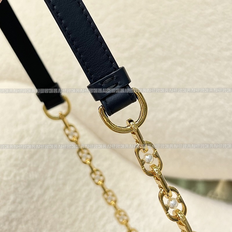 디올스타칼리스토백  20260331-162126-009루.jpg