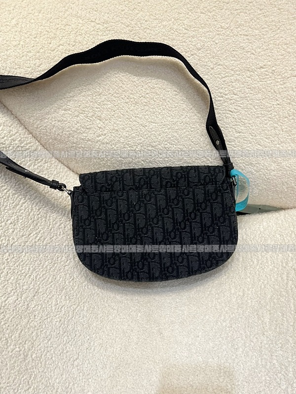 디올새등스트랩백  20260331-173646-002루.jpg