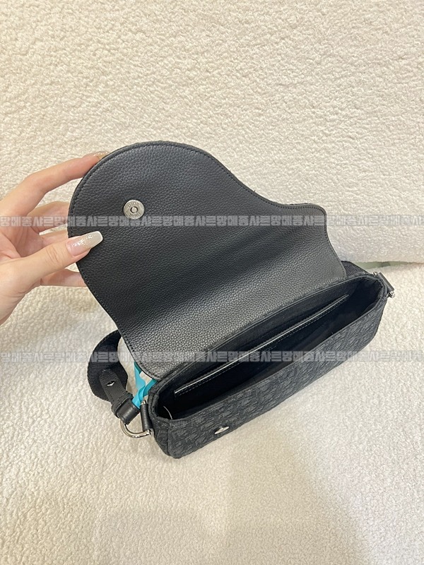 디올새등스트랩백  20260331-173647-007루.jpg