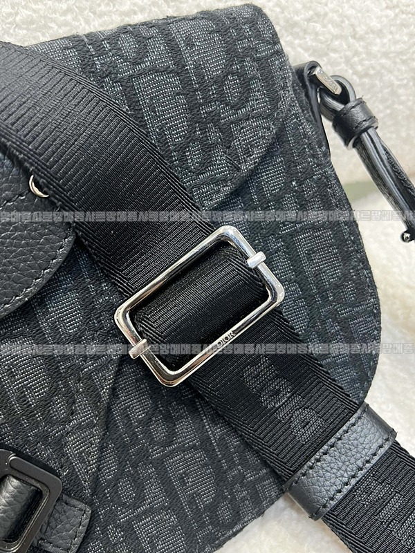 디올새등스트랩백  20260331-173647-009루.jpg