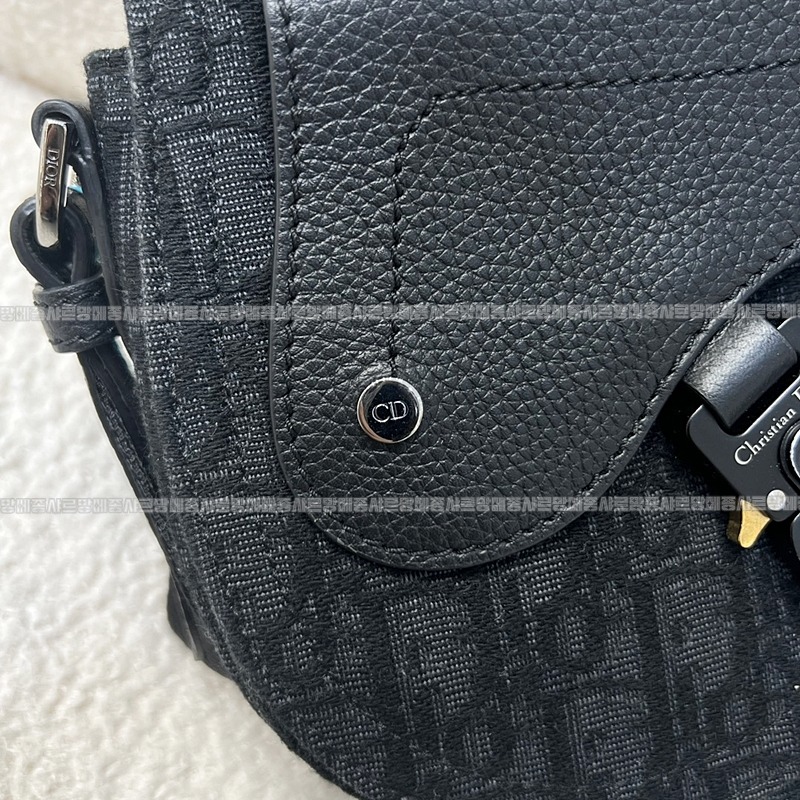 디올새등스트랩백  20260331-173648-010루.jpg