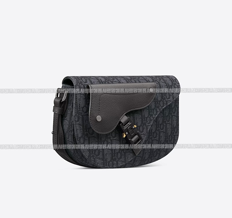 디올새등스트랩백  20260331-173649-017루.jpg