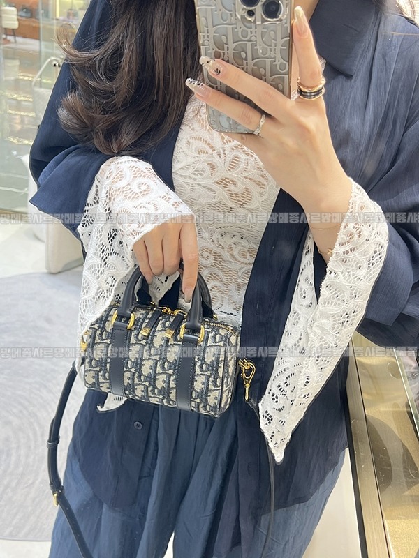 디올글로브20나노백블루  20260331-174740-019루.jpg