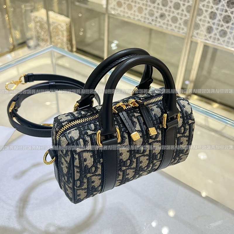 디올글로브20나노백블루  20260331-174738-002루.jpg