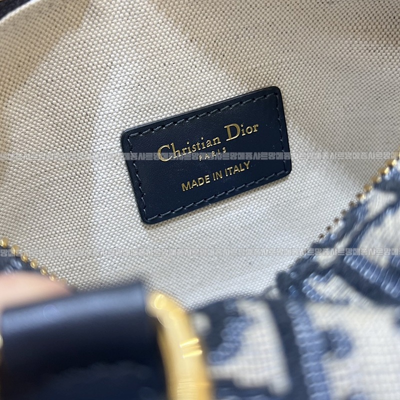 디올글로브20나노백블루  20260331-174738-007루.jpg