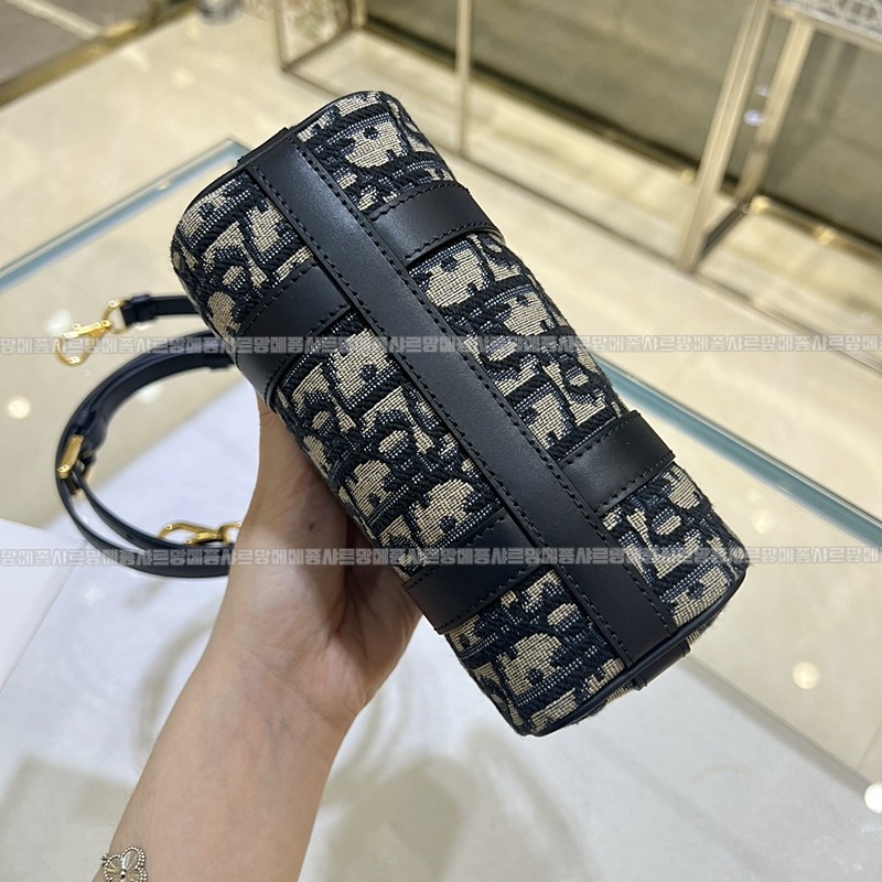 디올글로브20나노백블루  20260331-174738-005루.jpg