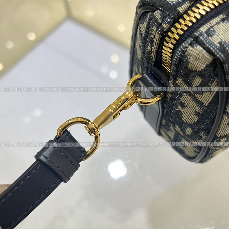 디올글로브20나노백블루  20260331-174738-009루.jpg